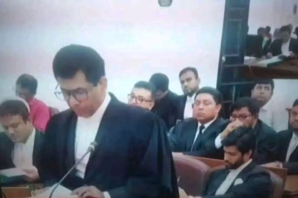 তারেক শেখ, কন্ট্রিবিউটিং রিপোর্টার, মানারাতে ইন্টারন্যাশনাল ইউনিভার্সিটি,আইন বিভাগ, চিফ প্রসিকিউটর অ্যাডভোকেট তাজুল ইসলাম আদালতে দাঁড়িয়ে বললেন, <br>"আমি শুধু একজন আইনজীবী নই—আমি ইতিহাসে..