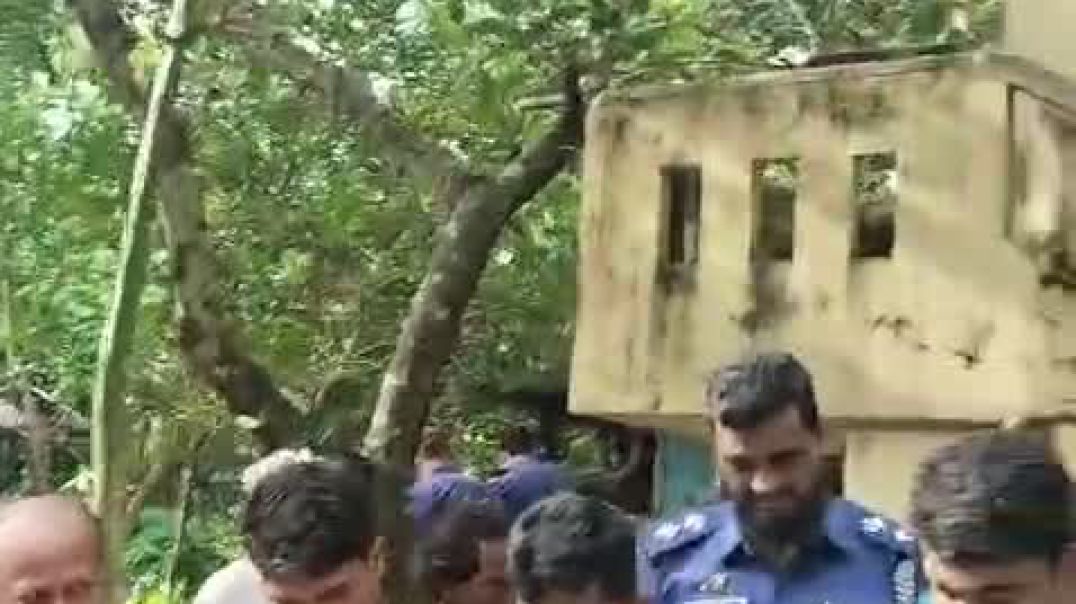 ⁣চট্টগ্রামের আনোয়ারায় অস্ত্রসহ গ্রেপ্তার