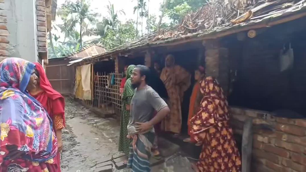 ⁣ফেসবুকে প্রেম অতঃপর রংপুরের মেয়ে সাথী কেশবপুরে! শরীরকে পুঁজি করে সাথী  ! বেগমপুর গ্রামে এক প্রবাসী 