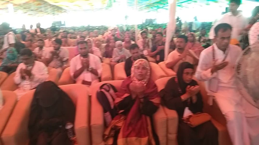⁣মির্জা ফখরুল ইসলাম আলমগীর জুলাই শহীদ পরিবারের জন্য দোয়া করছেন