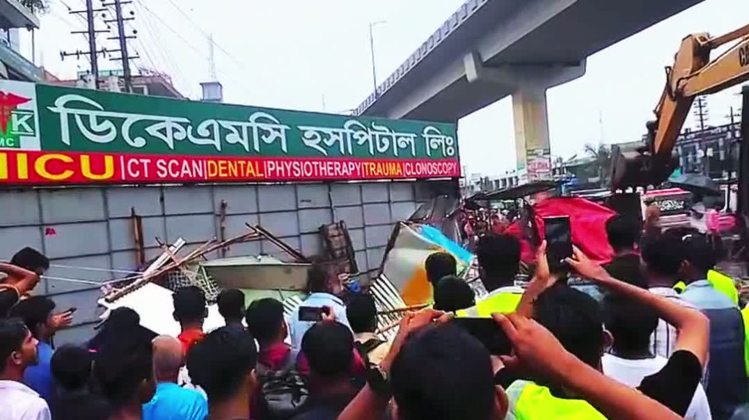 ⁣ভুলতা গাউছিয়ায় চলছে উচ্ছেদ অভিযান।