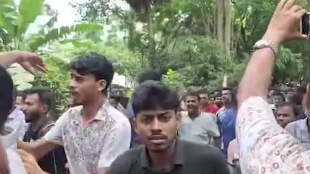 ⁣এনসিপির সমাবেশের আগে শেখ হাসিনার নামে স্লোগান