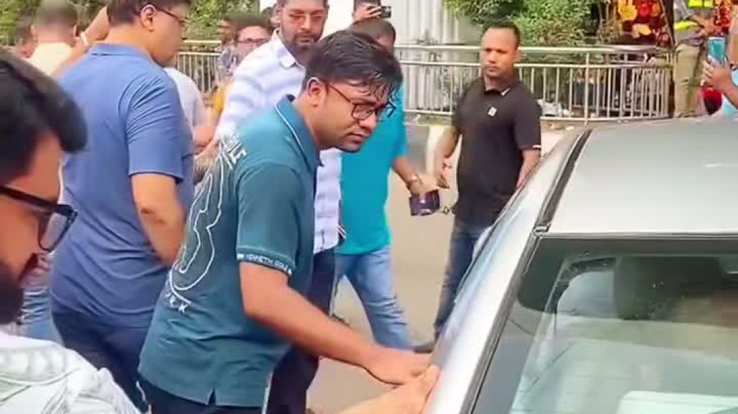 ⁣⁣কাকে দেখে এত বড় সালাম দিলেন । চান্দা ভাই । নয়ন