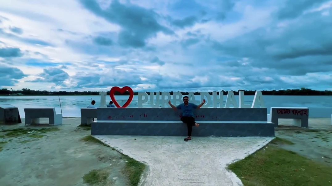 পূর্বধলার ঐতিহ্যবাহী রাজধলা বিল। নেত্রকোনা