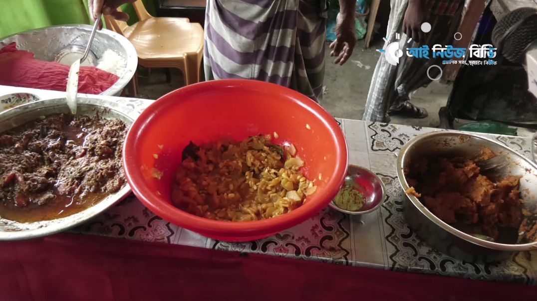 মাইলস্টোন স্কুলের সামনে খাবারের দাম বাড়িয়ে দিয়েছে হোটেল মালিকরা