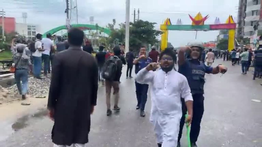 ⁣গোপালগঞ্জে এনসিপির গাড়ি বহরে আবারও হা'ম'লা