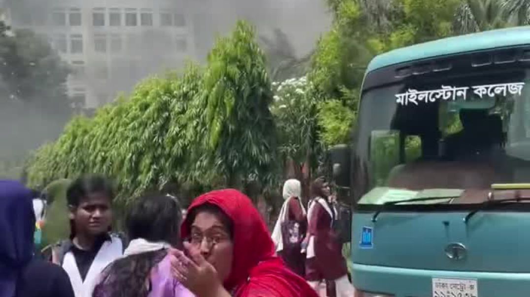 Nমাইলস্টোন কলেজের উপরে একটি প্রশিক্ষণ য(H