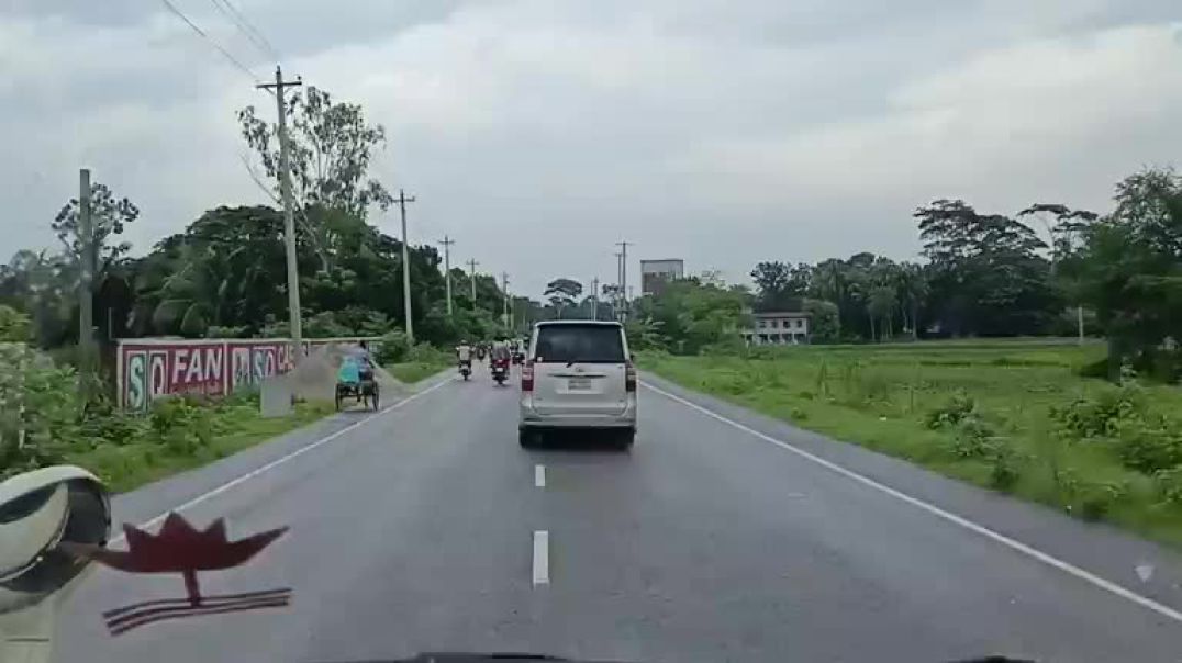 ⁣জুলাই পদযাত্রা - গোপালগঞ্জে ঢুকলো এনসিপির গাড়ি বহর।
