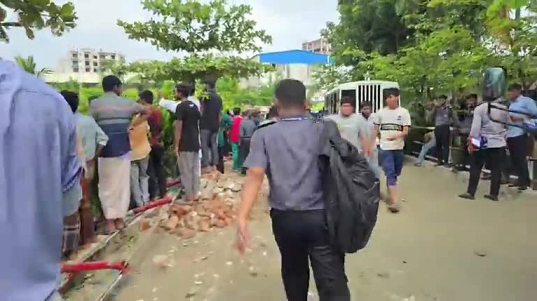 ⁣LIVEবিমান দূর্ঘটনা একে একে বের করা হচ্ছে মরদেহ