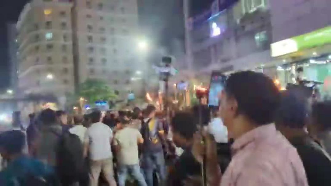 ⁣গোপালগঞ্জের ঘটনায় মশাল নিয়ে রাজপথে এনসিপি
