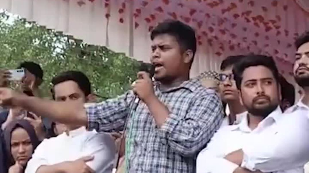 ⁣গোপালগঞ্জে সমাবেশস্থলে এনসিপির নেতাকর্মীরা