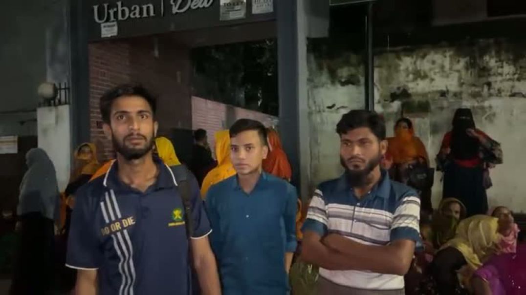 ⁣বকেয়া বেতনের দা'বি'তে মালিকের বাড়ি ঘে'রাও করেছে গার্মেন্টস শ্রমিকরা