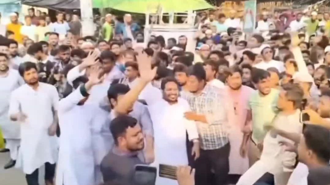 ⁣প্রশংসায় ভাসছে নারায়ণগঞ্জে এনসিপির পদযাত্রা ও ইসলামি আন্দোলনের সমাবেশের মাঝে প্রকাশ পাওয়া রাজনৈতিক শ
