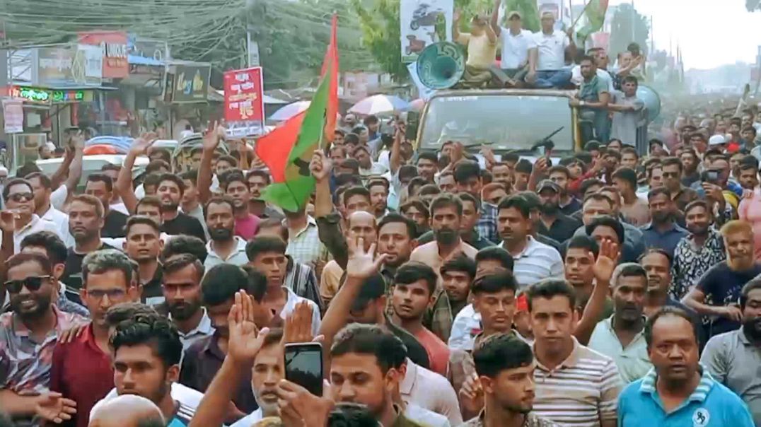 ⁣সারাদেশে অস্থিরতা, ফেনীতে যুবদলের প্রতিবাদ মিছিল