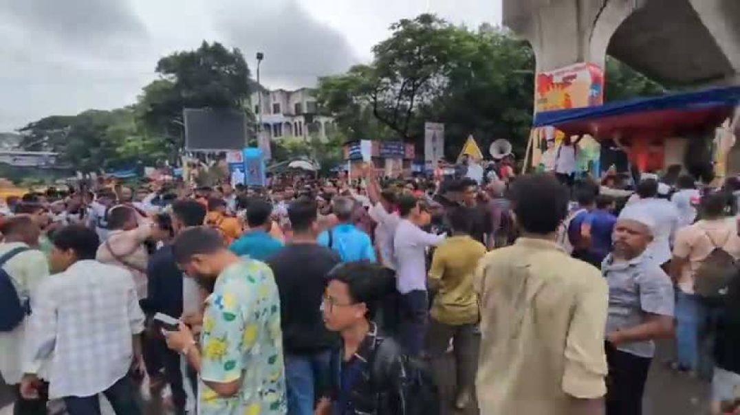 ⁣জুলাই সনদ ও ঘোষণাপত্রের দাবিতে আহত ও শহীদ পরিবারের শাহবাগ অবরোধ সরাসরি