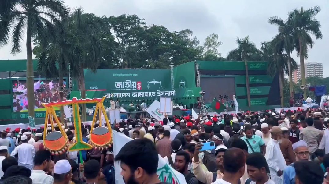 ⁣সকাল ৯ টার মধ্যেই সোহরাওয়ার্দী উদ্যানে জনতার ঢল।