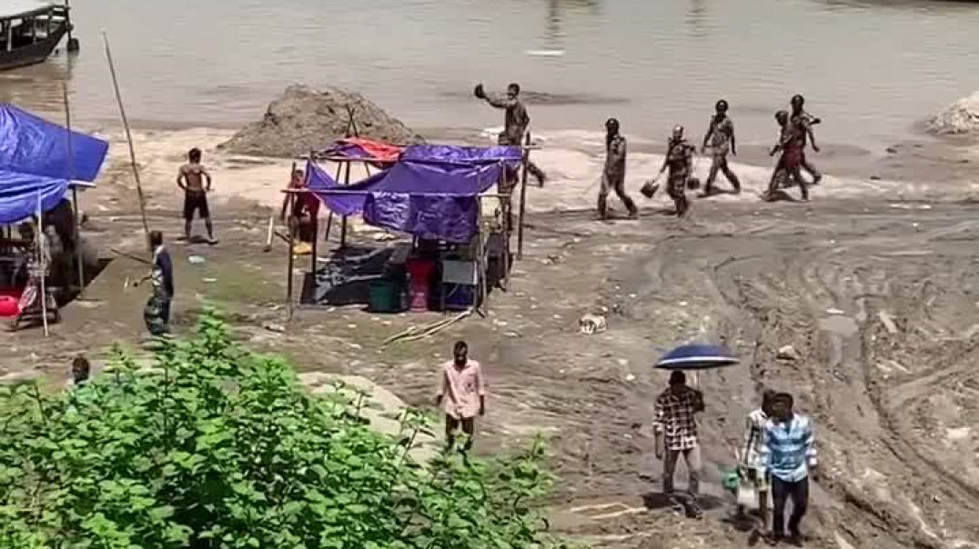 ⁣জাফলং জিরো পয়েন্টের আজকের অবস্থা,নিরীহ এক বইও বৃদ্ধ দোকানদারের উপর হাত তুলা সত্যি খুব দুঃখজনক