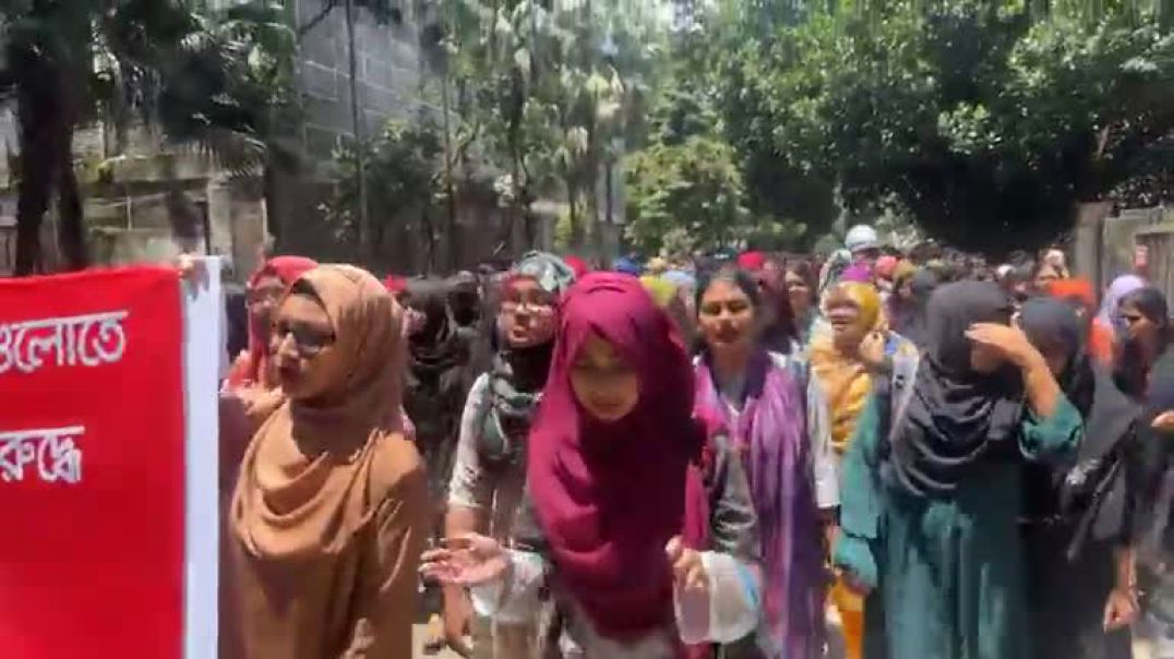 ⁣শিক্ষার্থীদের আন্দোলনে উত্তাল ঢাকা বিশ্ববিদ্যালয়