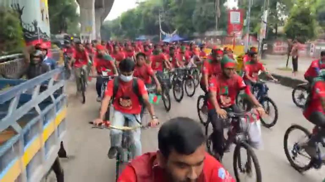 ⁣গণঅ ভ্যুত্থা নে বর্ষপূর্তির সকালে ঢাবি শিবিরের বিশাল সাইকেল  মি ছি ল