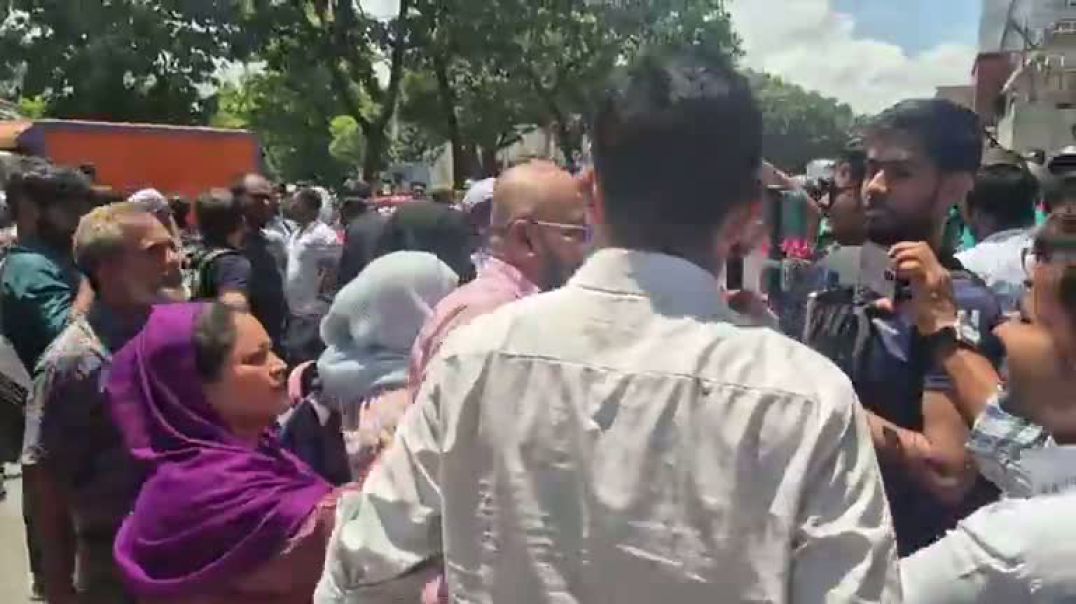 ⁣সচিবালয়ের সামনে শহীদ পরিবার ও পুলিশ মুখোমুখি