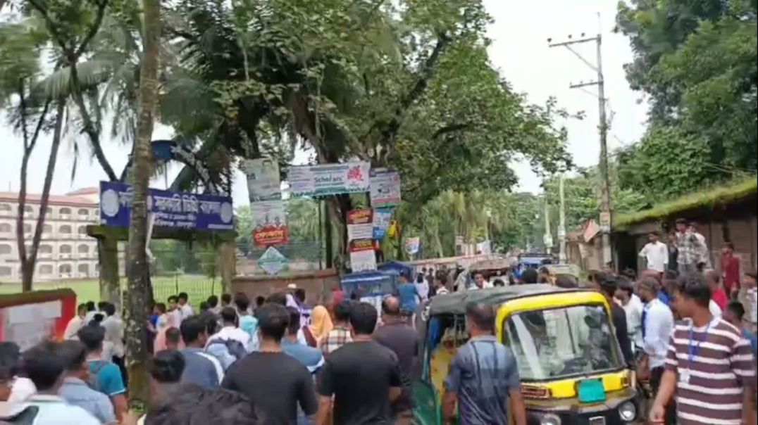 ⁣চাঁদপুরে জয় বাংলা স্লোগান পরীক্ষার্থীকে আটক