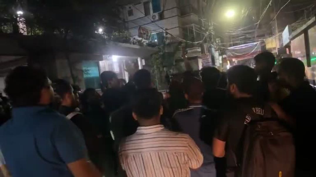 ⁣ছাত্রদল এনসিপি মুখোমুখি থেকে মিছিল করছে এনসিপি