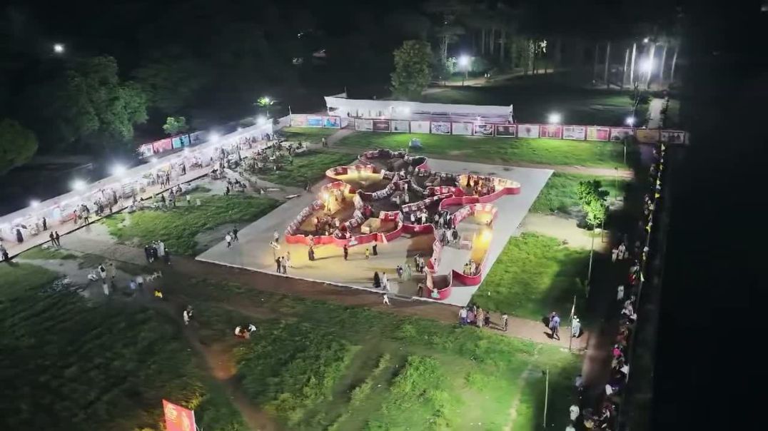 ⁣জুলাই জাগরণ কালচারাল ফেস্টে মানচিত্রের মাধ্যমে জুলাই অভ্যুত্থানে শহীদদের বিভাগভিত্তিক তথ্যচিত্র তুলে