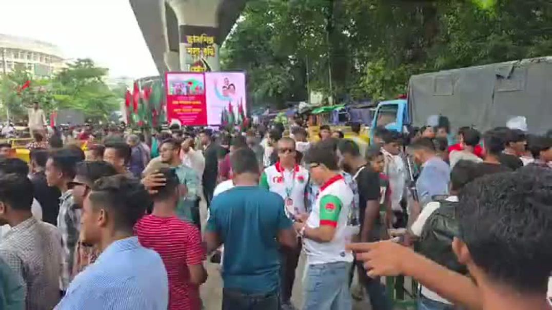 ⁣বৃষ্টি উপেক্ষা করে চলছে ছাত্রদলের সমাবেশ, সরাসরি