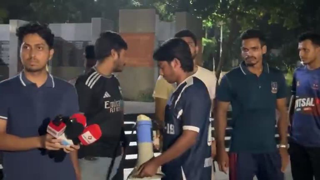 ⁣LIVE গাজীপুরের ঘটনায় মধ্যরাতে উত্তাল ঢাবি
