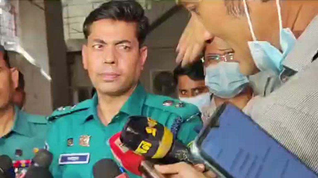 ⁣মৌচাকে একটি বেসরকারি মেডিকেলের পার্কিং এ প্রাইভেট কারের ভেতর ২ জনের মরদেহ