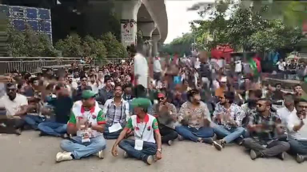 ⁣মিছিল নিয়ে সমাবেশ জড়ো হচ্ছে ছাত্রদলের নেতাকর্মীরা। সরাসরি