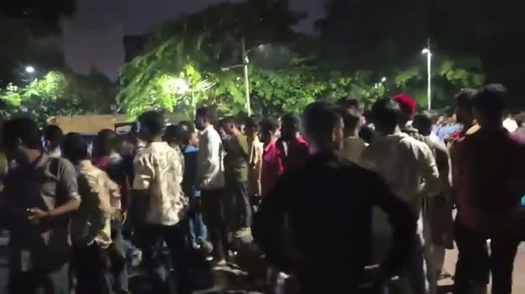 ⁣ধানমণ্ডি ৩২ নম্বরে বিএনপি নেতাকর্মীদের ব্যাপক উপস্থিতি,