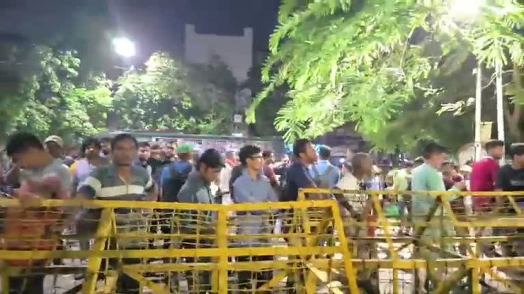 ⁣১৫ আগস্ট ধানমন্ডি ৩২-এ যা দেখা যাচ্ছে, সরাসরি...