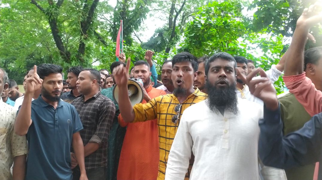 ⁣মিছিলে মিছিলে জমায়েত হচ্ছেন বিএনপি নেতা-কর্মীরা।
