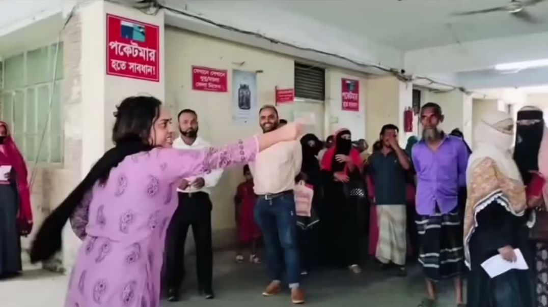 ⁣রাজবাড়ীতে সাবেক স্ত্রীর ছবি ভাইরালের হু'ম'কি | স্বামীকে বেদম পে'টা'লেন স্ত্রী।