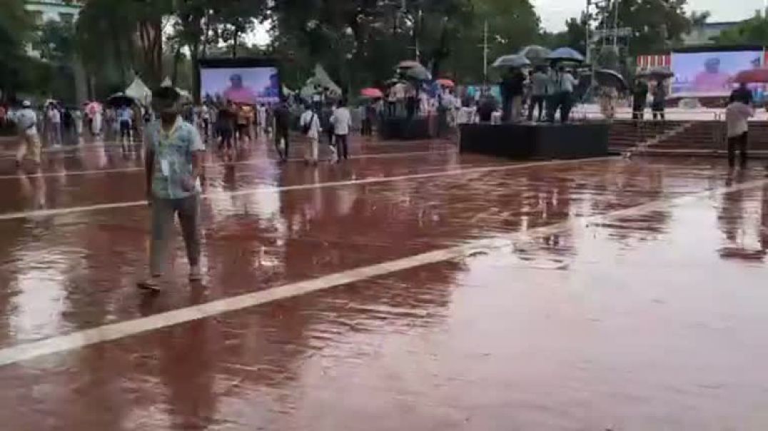⁣এনসিপির সমাবেশের বাকী ১ ঘন্টা, বৃষ্টিস্নাত শহীদ মিনার । সরাসরি