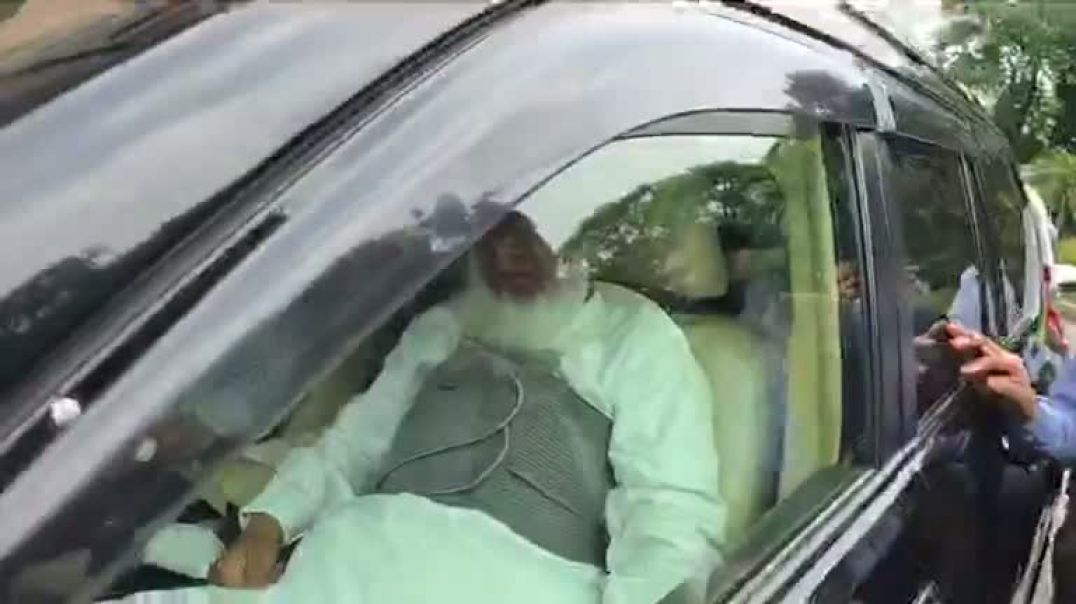 ⁣হাসপাতাল থেকে বের হচ্ছেন জামায়াতের আমীর