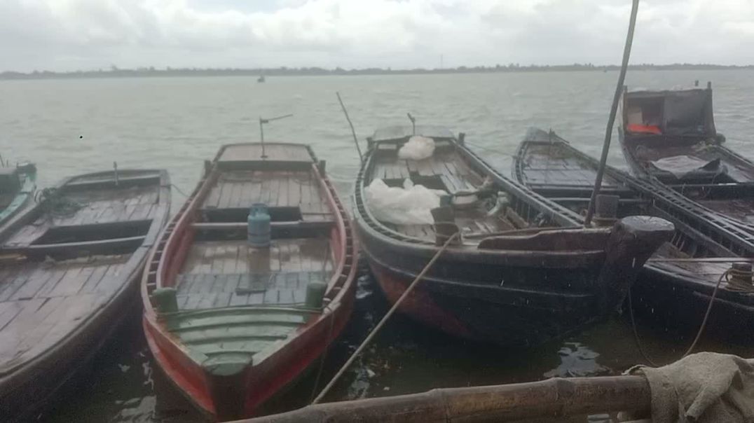 ⁣গভীর নিম্নচাপের কারণে মানুষের চলাচলের বিঘ্ন