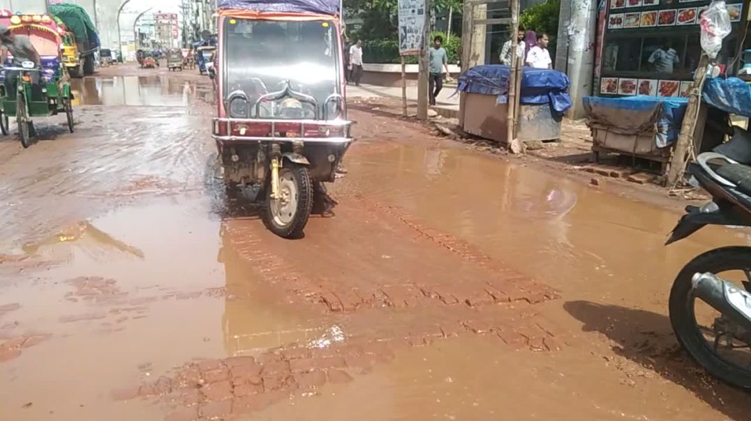 ⁣বাইপেল আব্দুল্লাহপুর মহাসড়ক  ঝুঁকিপূর্ণ চলছে হাজারো যানবাহন