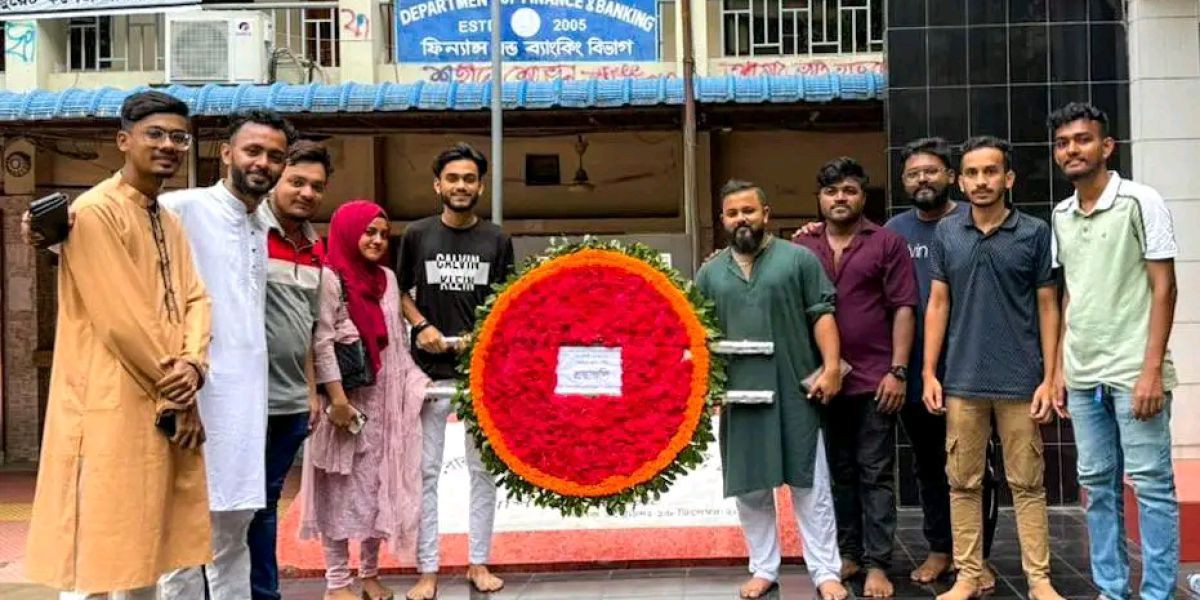 শেখ বোরহানুদ্দীন পোস্ট গ্রাজুয়েট কলেজের হেল্থ ক্লাবের পক্ষ থেকে জুলাই শহিদদের প্রতি শ্রদ্ধা জ্ঞাপন..