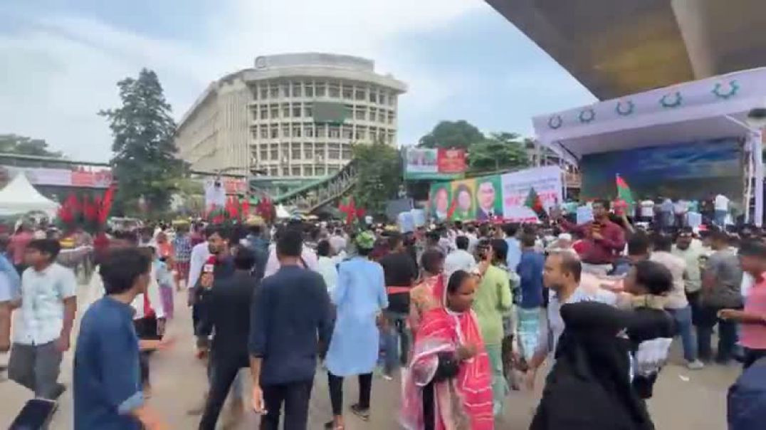 ⁣ছাত্রদলের সমাবেশ জড়ো হতে শুরু করেছেন নেতাকর্মীরা। সরাসরি