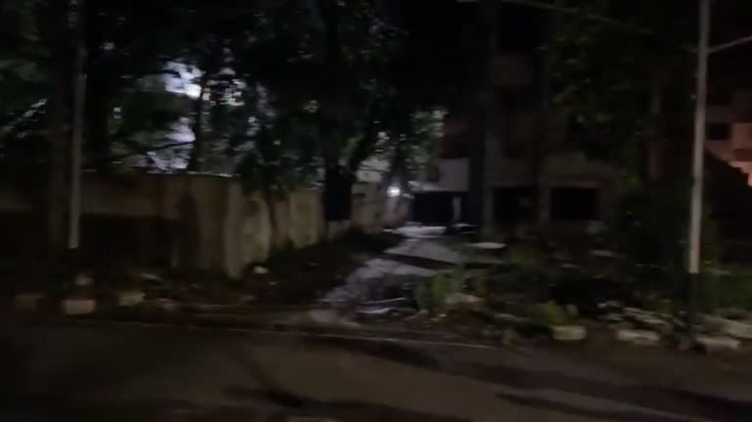 ⁣মধ্যরাতে ধানমন্ডি ৩২-এ যে চিত্র দেখা যাচ্ছে সর্বশেষ