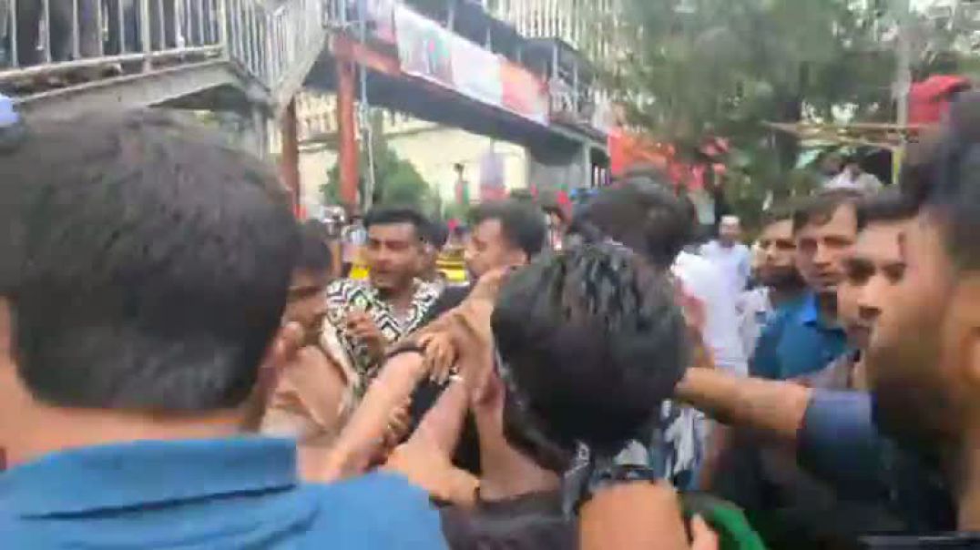 ⁣ছাত্রদলের সমাবেশে মোবাইল চোর আটক সরাসরি