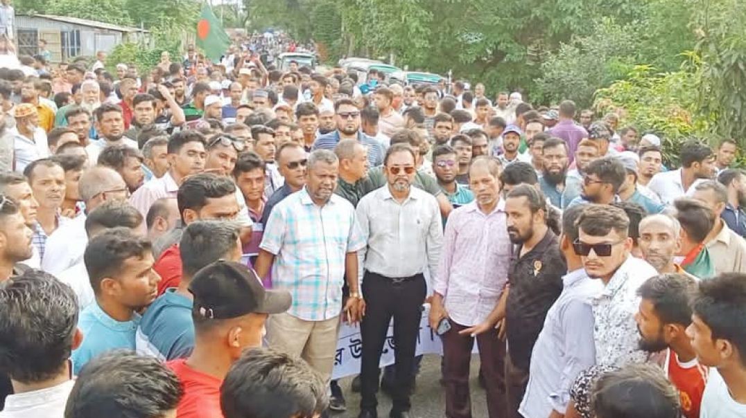 ⁣আড়াইহাজার বিএনপির সহ অর্থনৈতিক বিষয়ক সম্পাদক মাহমুদুর রহমান সুমনের নেতৃত্বে  বিজয় র্্যালি উজ্জাপন